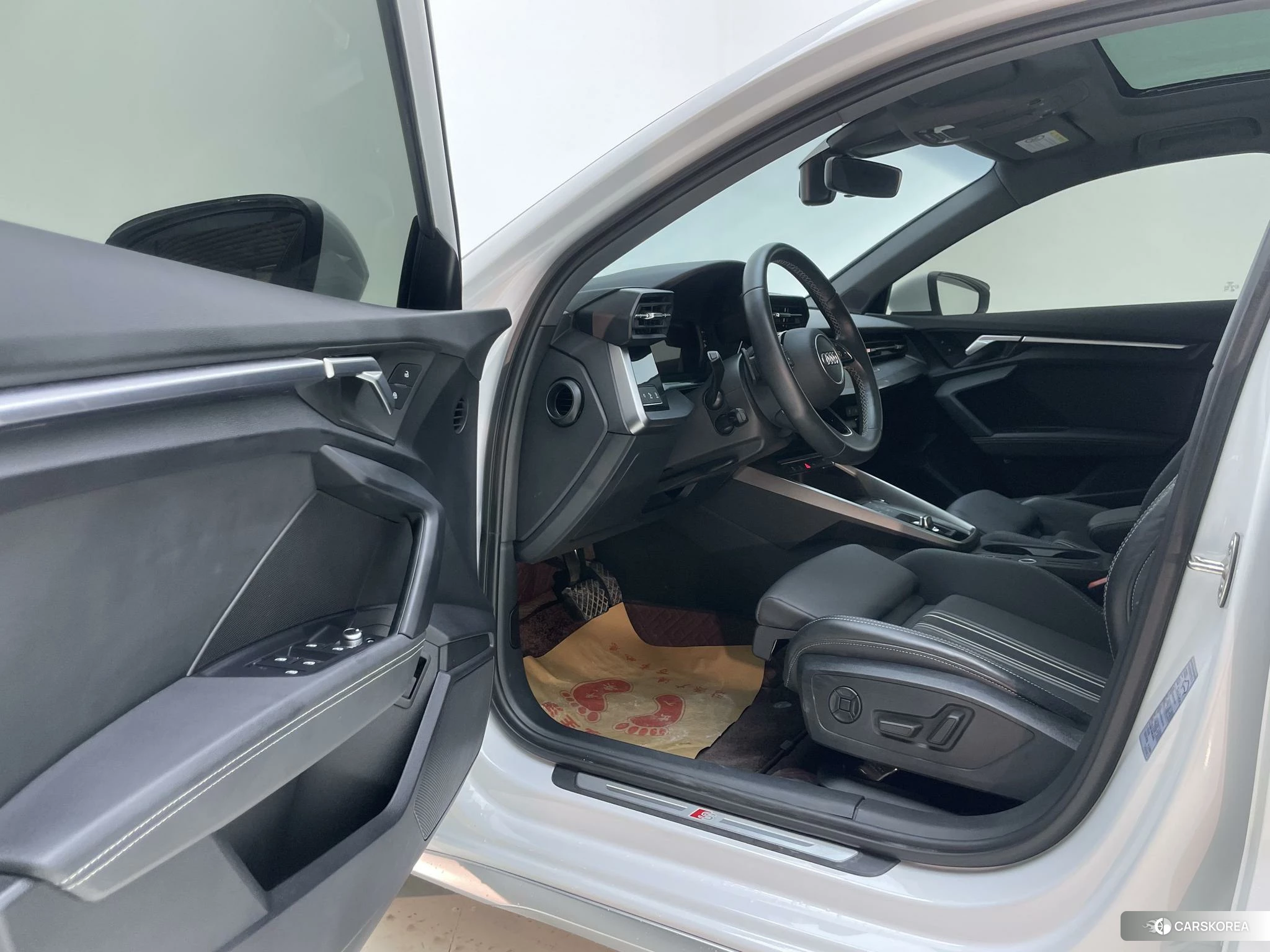 Audi A3 2023 Белый из Китая, фото 4