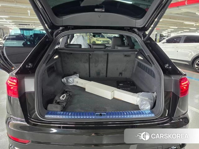 Audi Q8 (4M) 2026 Черный из Кореи, фото 4