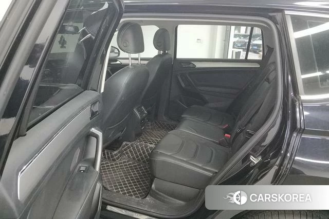 Volkswagen Tiguan L 2020 Черный из Китая, фото 4