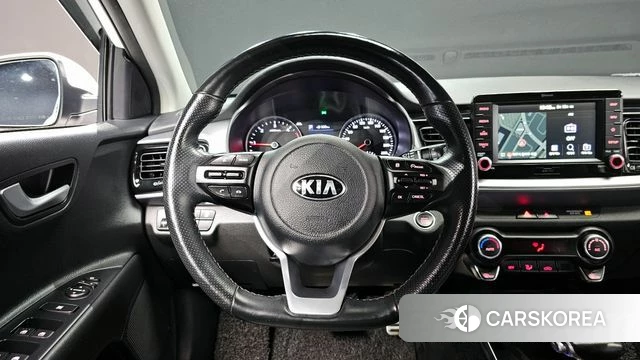 Kia Stonic 2018 Белый из Кореи, фото 4