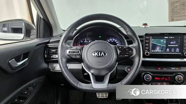 Kia Stonic 2018 Белый из Кореи, фото 4