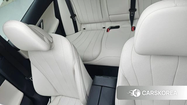 Mercedes-Benz E-Class W214 2025 Серебряный из Кореи, фото 4