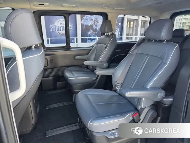 Hyundai Staria 2021 Серый из Кореи, фото 4