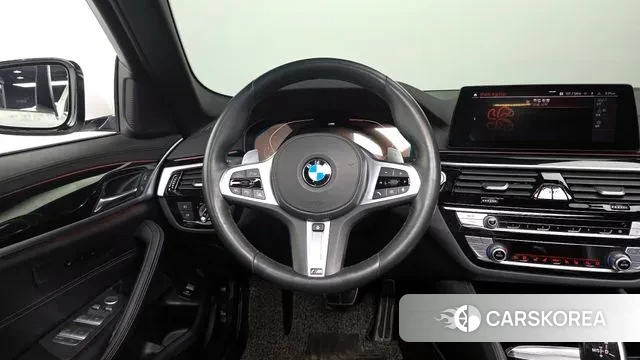 BMW 5 Series (G30) 2019 Белый из Кореи, фото 4
