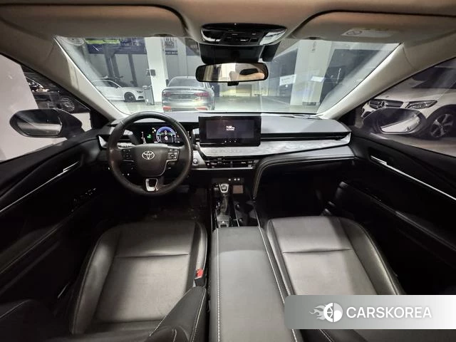Toyota Camry 2024 Серебристо-серый из Китая, фото 4