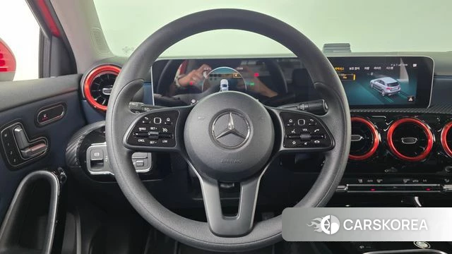 Mercedes-Benz A-Class W177 2019 Красный из Кореи, фото 4