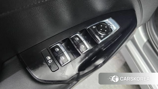 Kia K5 3rd generation 2023 Серебристо-серый из Кореи, фото 4