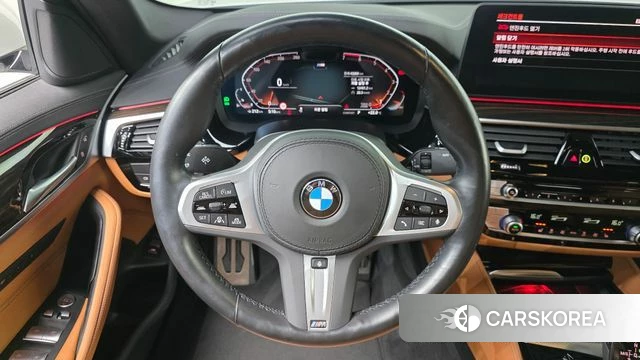 BMW 5 Series (G30) 2022 Белый из Кореи, фото 4