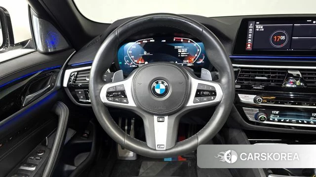 BMW 5 Series (G30) 2020 Белый из Кореи, фото 4