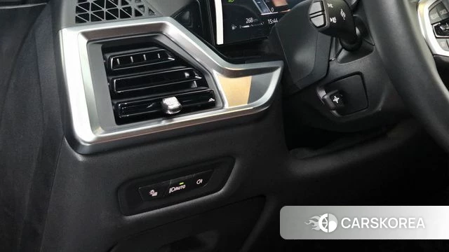 BMW X5 (G05) 2025 Черный из Кореи, фото 4