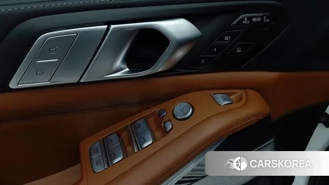 BMW X7 (G07) 2022 Белый из Кореи, фото 4