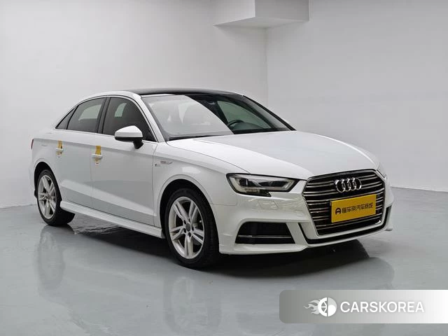 Audi A3 2019 Белый из Китая, фото 4