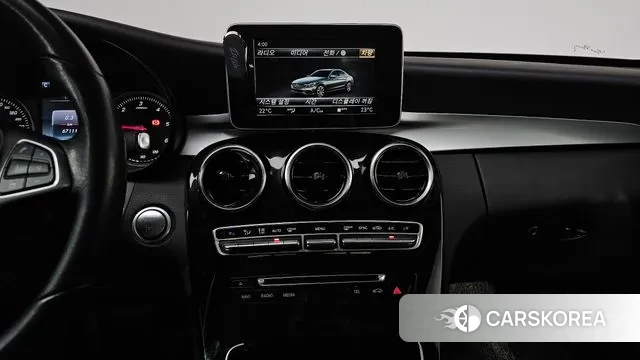 Mercedes-Benz C-Class W205 2018 Белый из Кореи, фото 4