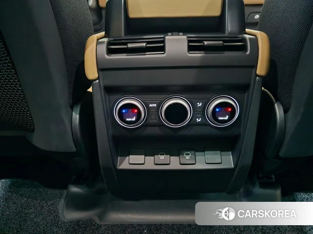 Land Rover Defender (L663) 2025 Черный из Кореи, фото 4