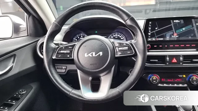 Kia The New K3 2nd generation 2022 Белый из Кореи, фото 4