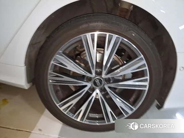 Audi A6 (C8) 2023 Белый из Кореи, фото 4