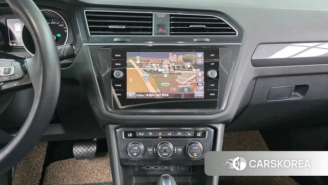 Volkswagen Tiguan second Generation 2020 Серый из Кореи, фото 4