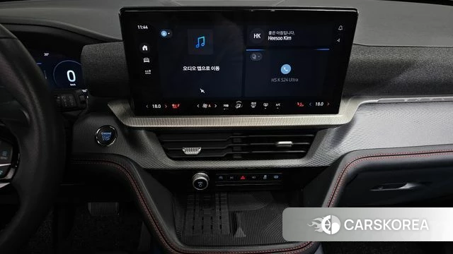 Ford Explorer 6th Generation 2024 Белый из Кореи, фото 4