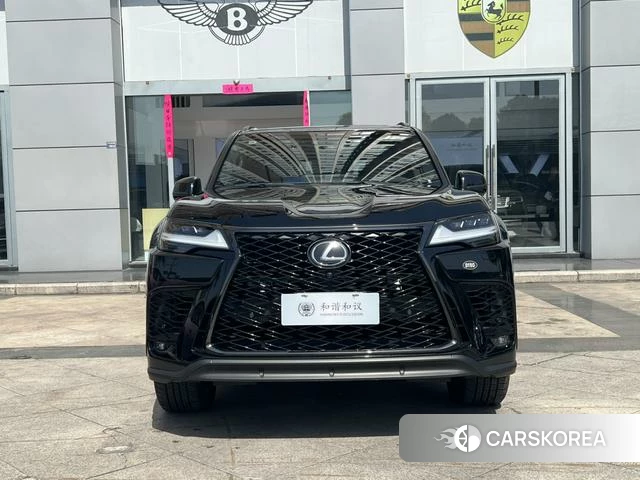 Lexus LX 2026 Черный из Китая, фото 4