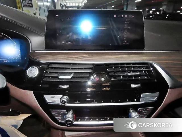 BMW 5 Series (G30) 2020 Белый из Кореи, фото 4