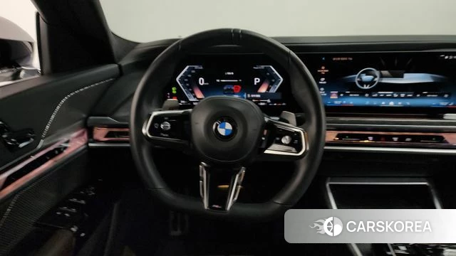 BMW 7 Series (G70) 2023 Черный из Кореи, фото 4