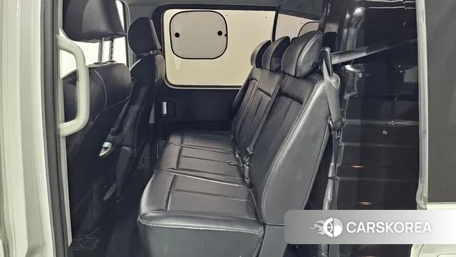 Hyundai Staria 2022 Белый из Кореи, фото 4