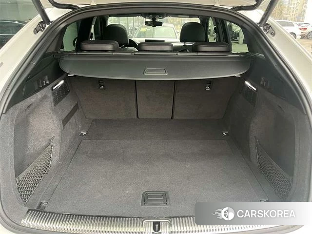 Audi Q5L Sportback 2021 Белый из Китая, фото 4