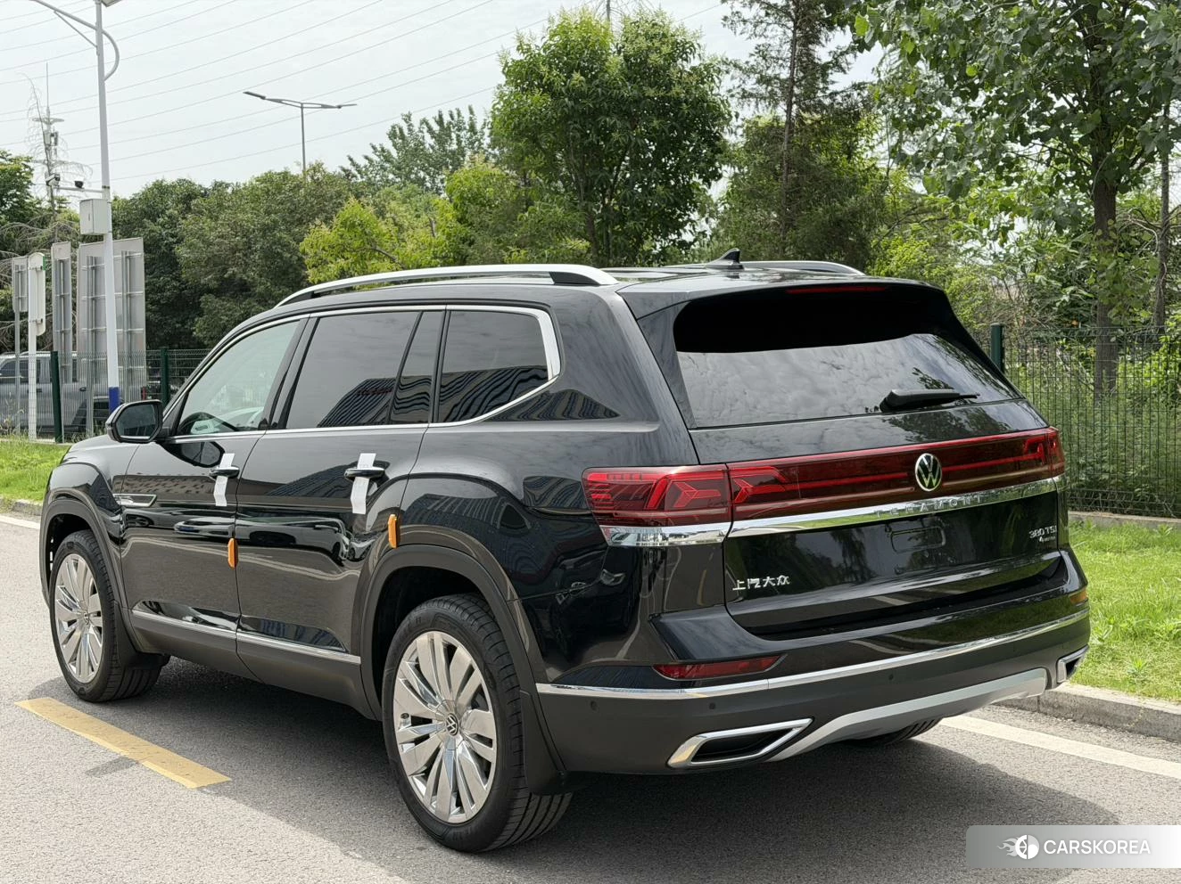 Volkswagen Tourang 2021 Черный из Китая, фото 4