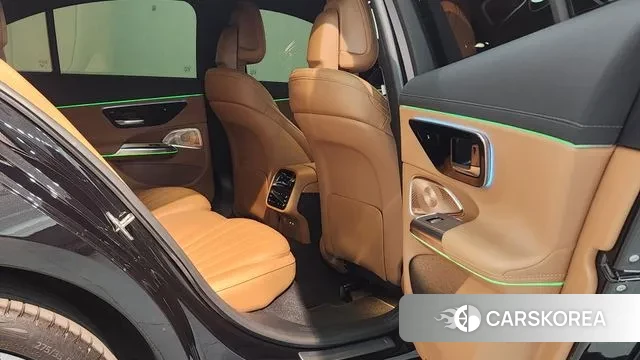 Mercedes-Benz E-Class W214 2024 Черный из Кореи, фото 4