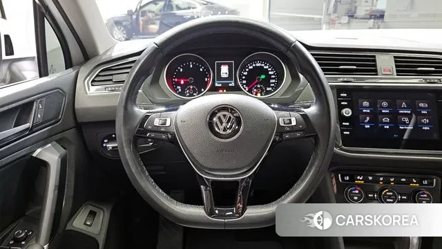 Volkswagen Tiguan second Generation 2018 Белый из Кореи, фото 4