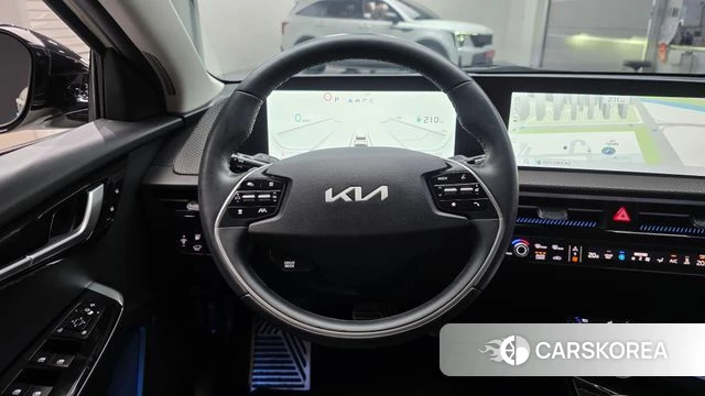 Kia EV6 2023 Белый из Кореи, фото 4