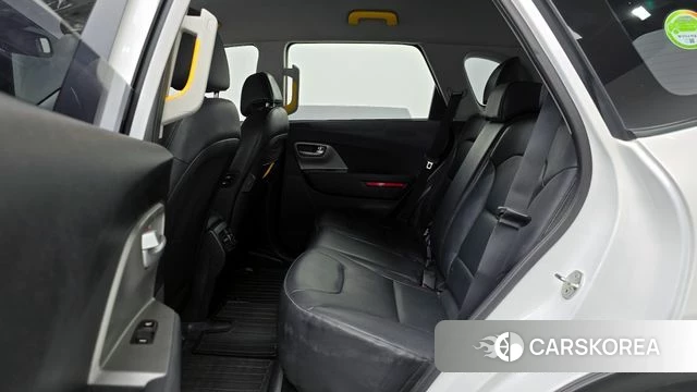 Kia Niro Plus 2022 Белый из Кореи, фото 4