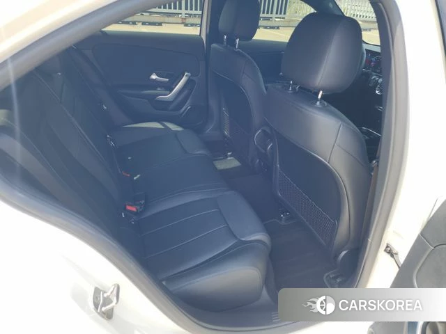 Mercedes-Benz A-Class W177 2023 Белый из Кореи, фото 4