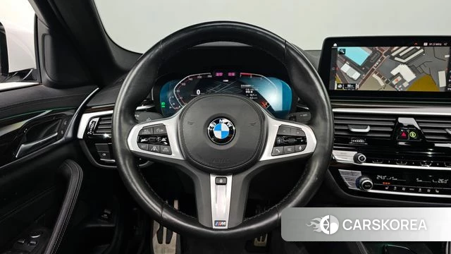 BMW 5 Series (G30) 2022 Белый из Кореи, фото 4