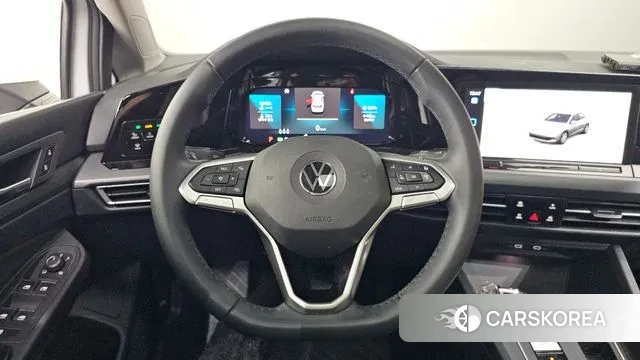 Volkswagen Golf 8th Generation 2022 Белый из Кореи, фото 4