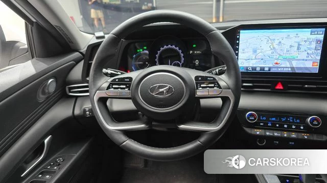 Hyundai Avante Hybrid (CN7) 2023 Белый из Кореи, фото 4