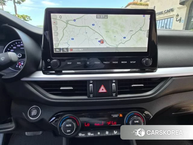 Kia The New K3 2nd generation 2022 Белый из Кореи, фото 4