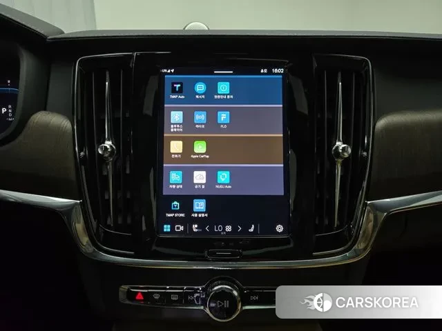 Volvo V90 Cross-Country 2024 Белый из Кореи, фото 4