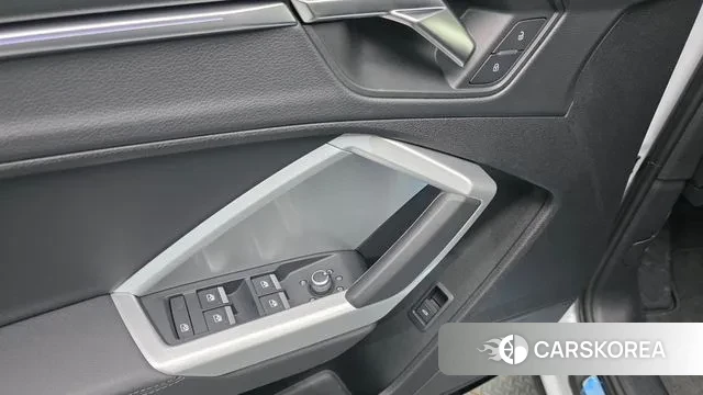 Audi Q3 (F3) 2025 Белый из Кореи, фото 4