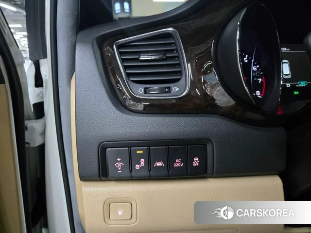 Kia The New Carnival 2018 Жемчужный цвет из Кореи, фото 4