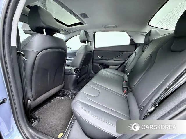 Hyundai Elantra 2024 Темно-серый из Китая, фото 4