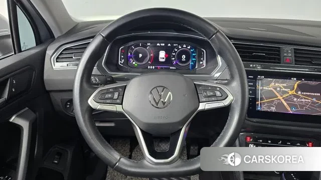 Volkswagen Tiguan second Generation 2021 Серебристо-серый из Кореи, фото 4