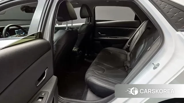 Hyundai The New Avante (CN7) 2023 Белый из Кореи, фото 4