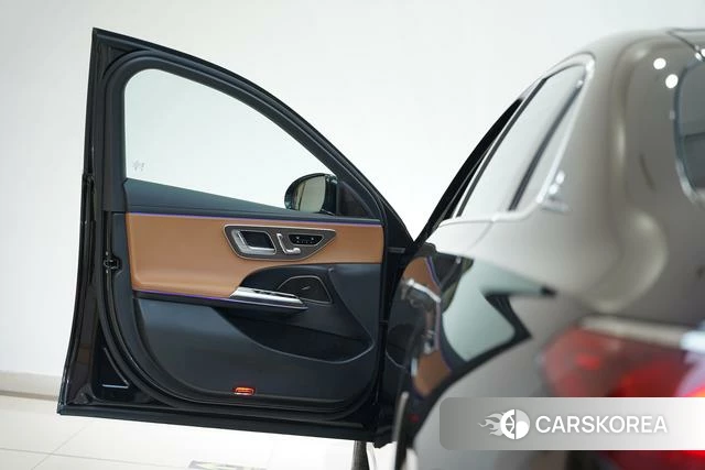 Mercedes-Benz E-class 2024 Черный из Китая, фото 4