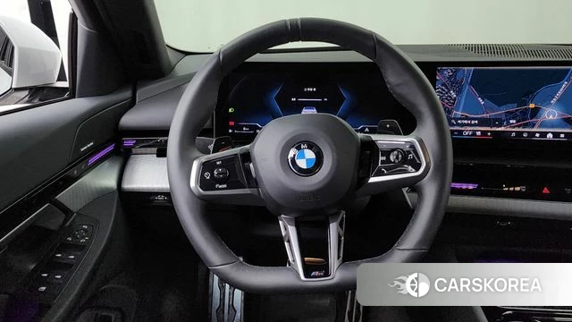 BMW 5 Series (G60) 2024 Белый из Кореи, фото 4