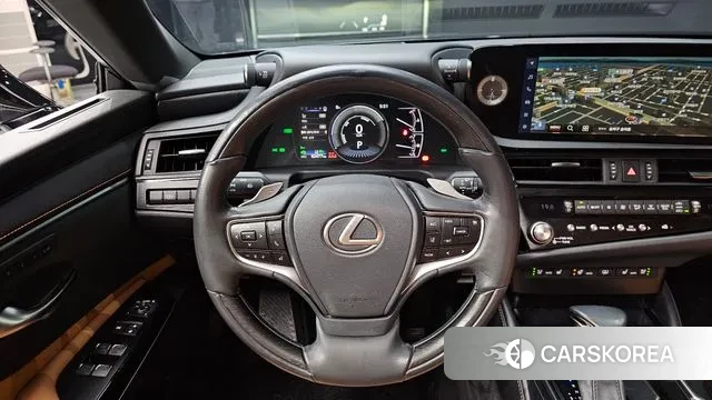 Lexus ES300h 7th generation 2023 Серый из Кореи, фото 4