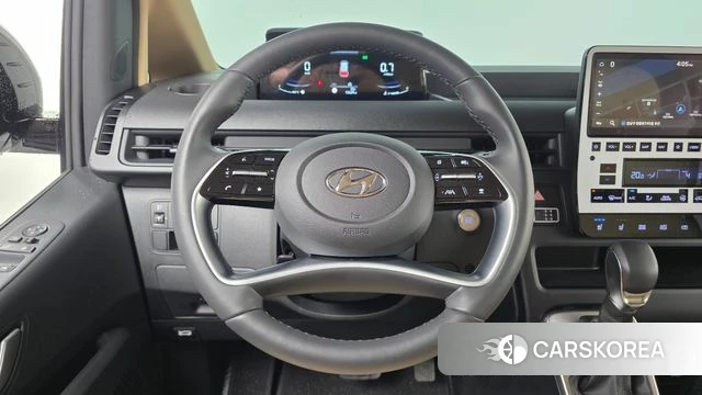 Hyundai Staria 2023 Белый из Кореи, фото 4