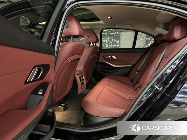 BMW 3 series 2023 Черный из Китая, фото 4