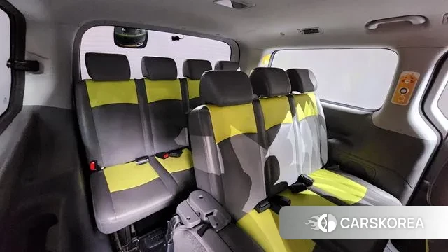 Hyundai The New Grand Starex 2021 Желтый из Кореи, фото 4