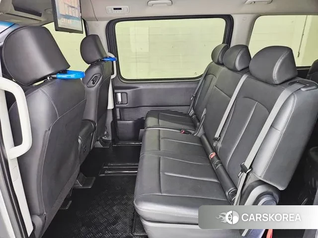 Hyundai Staria 2023 Серый из Кореи, фото 4